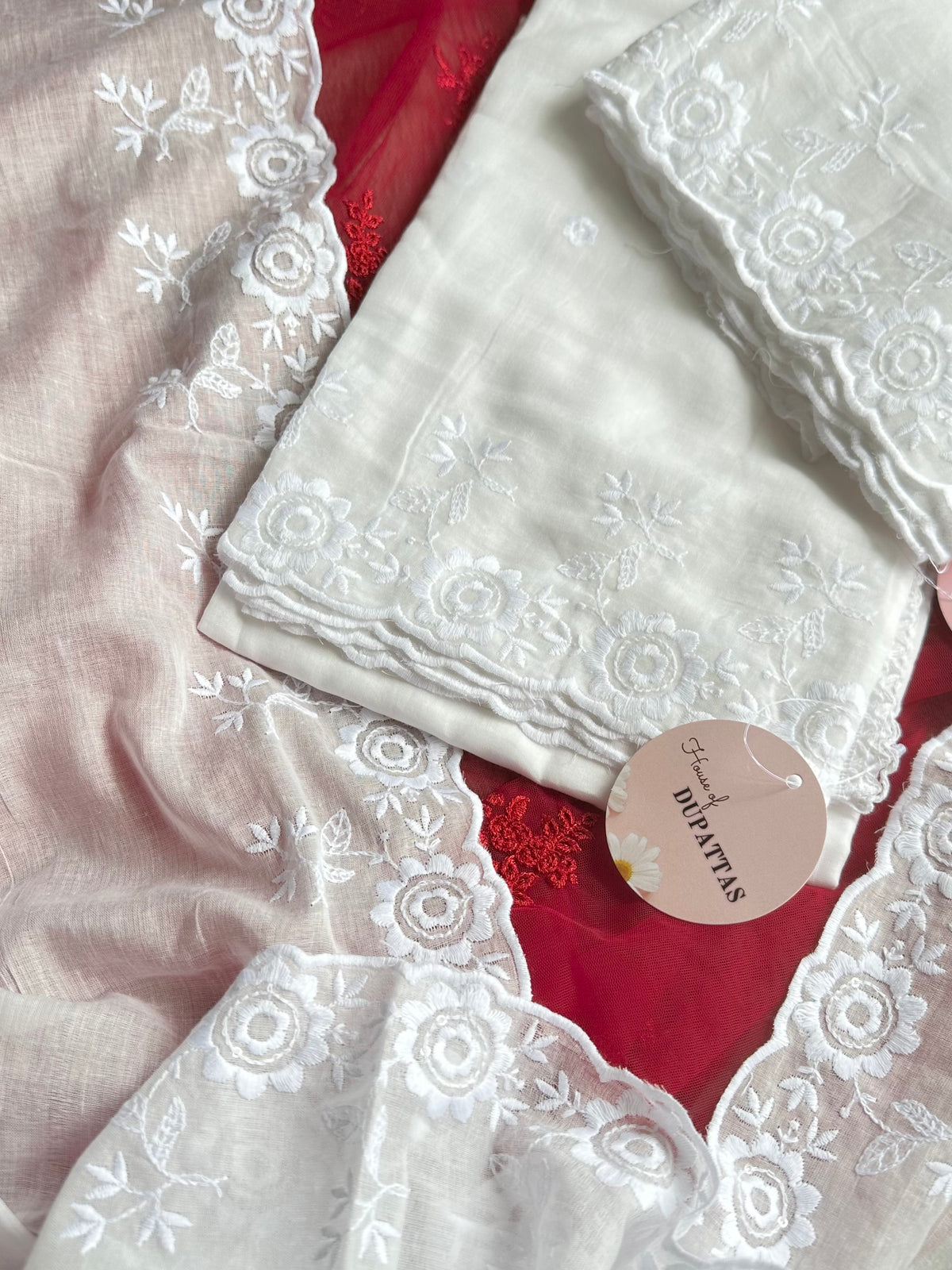 Dyeable Mul cotton - Rose Buds