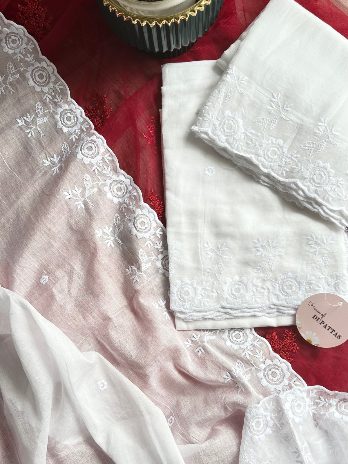 Dyeable Mul cotton - Rose Buds